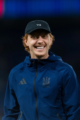 Спортивна куртка "Ukraine 26" Розмір: S