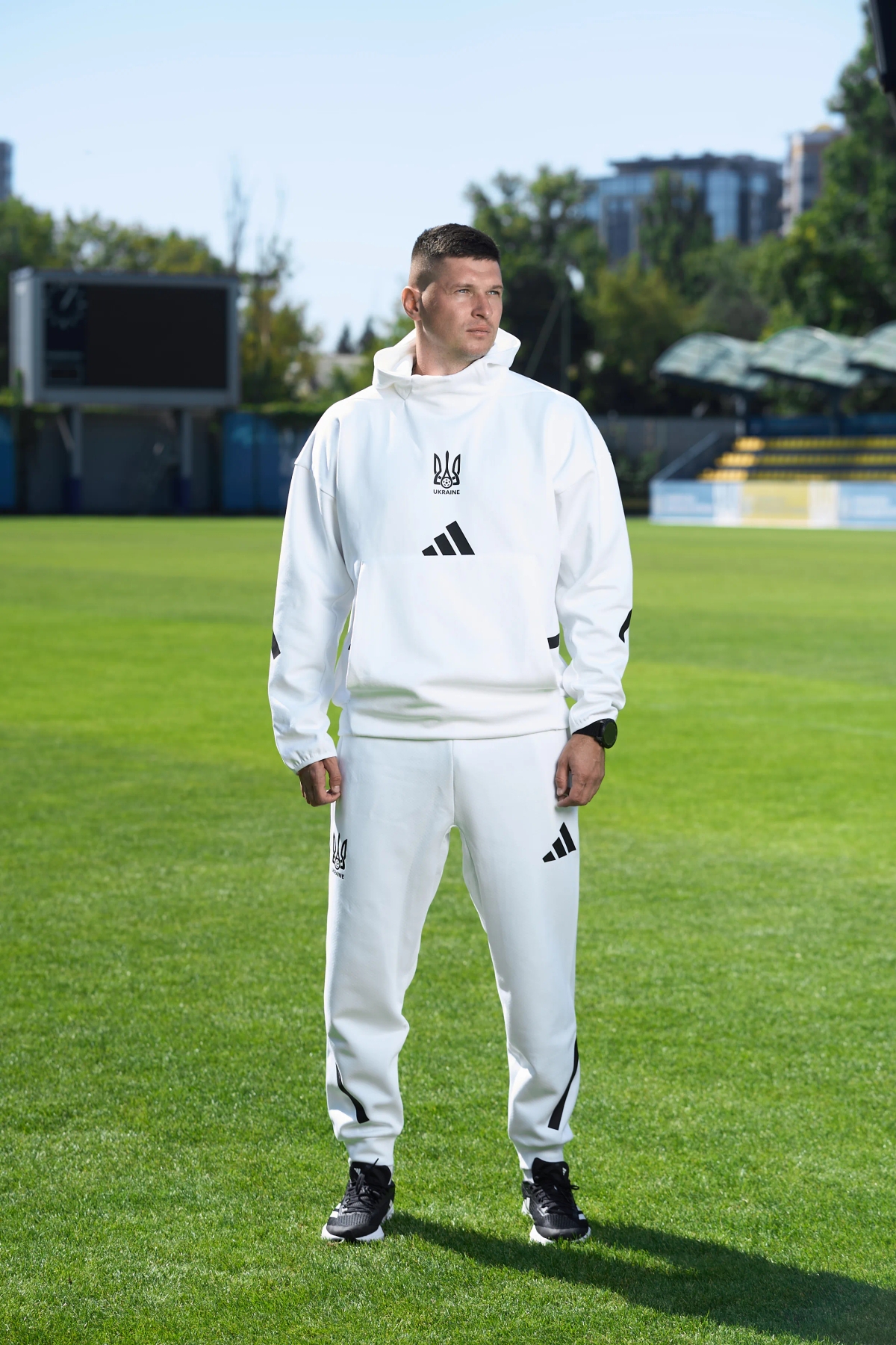 Спортивні штани "Аdidas Z.N.E. Sportswear"  Розмір: S