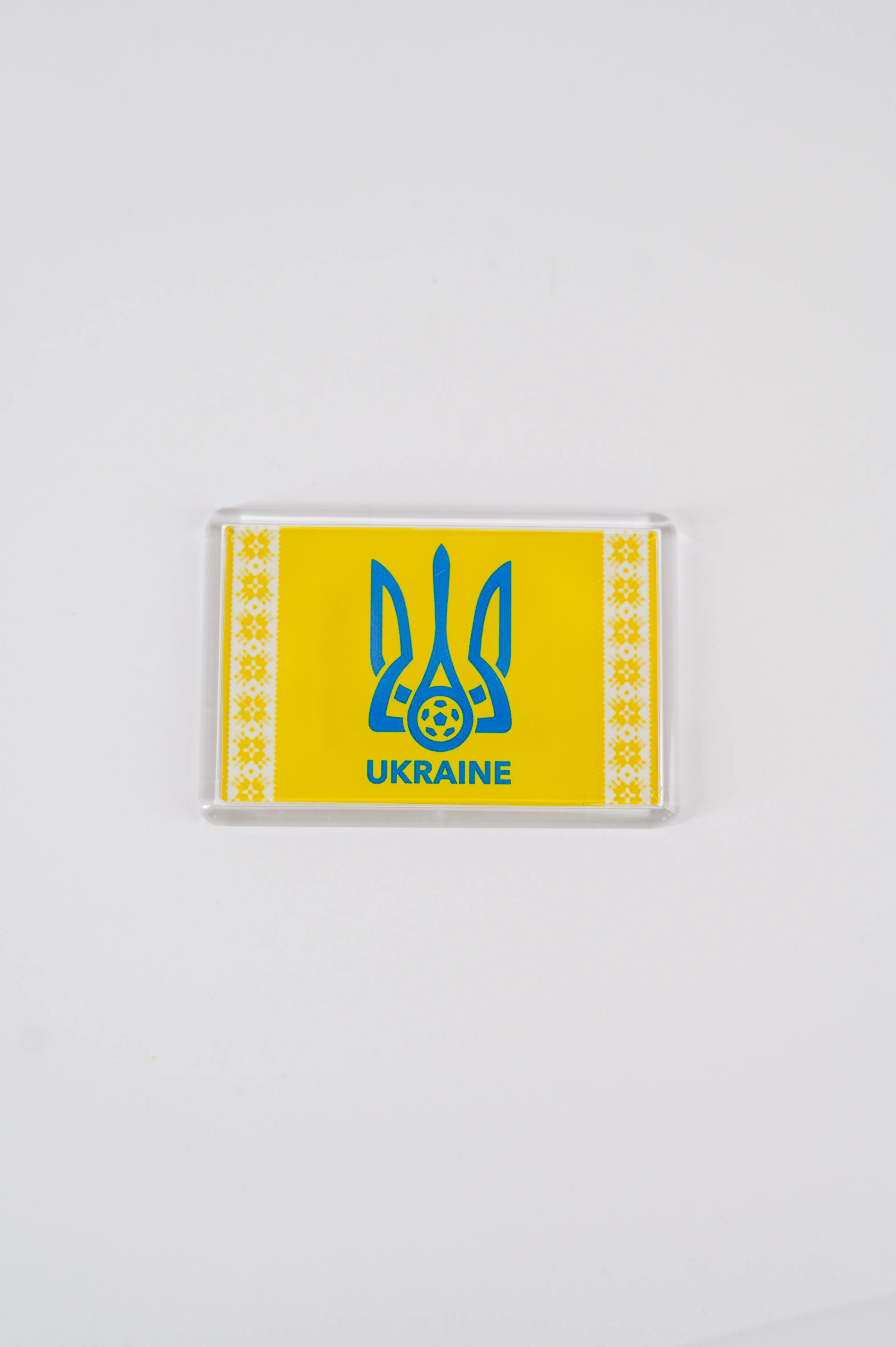 Магніт акриловий жовтий з орнаментом