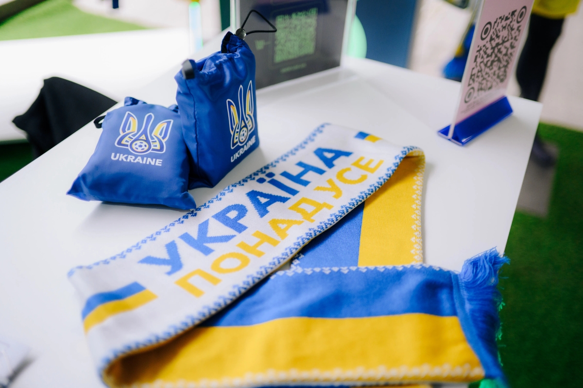 Шарф "Україна понад усе!" Шарф "Україна понад усе!"