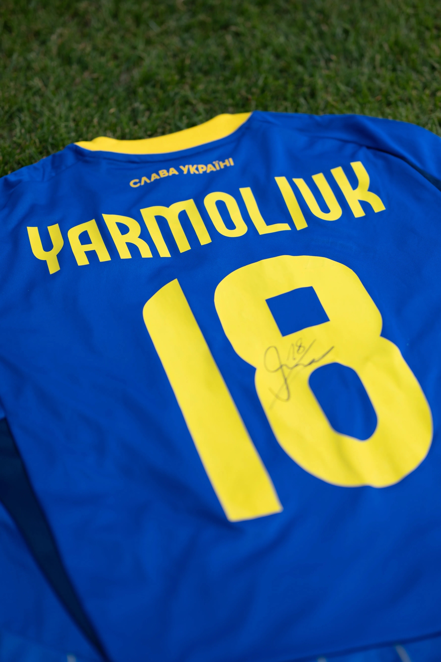 Футболка Ярмолюка з матчу https://shop.uaf.ua Футболка Ярмолюка з матчу